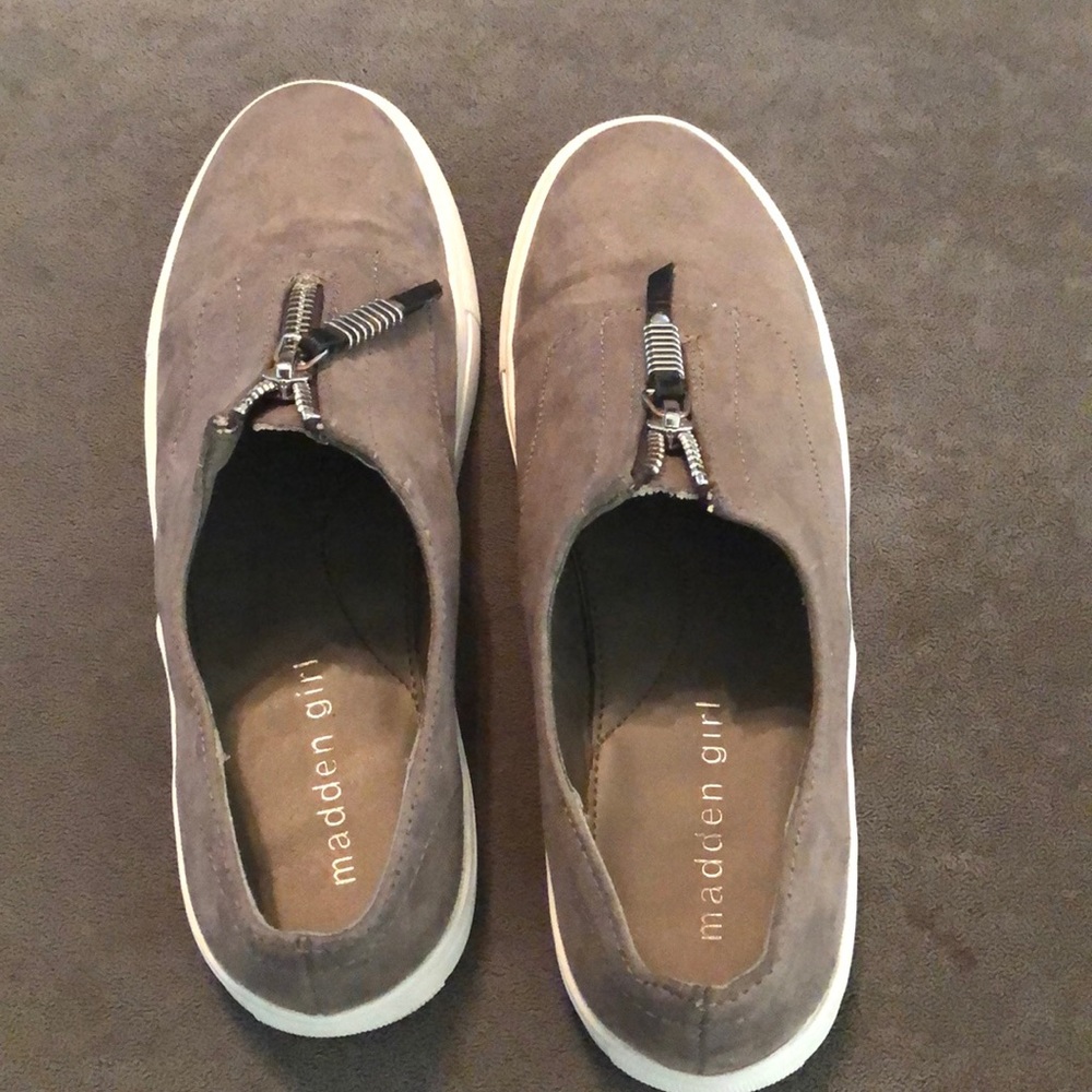 Madden Girl Shoes - Picture 2 of 4